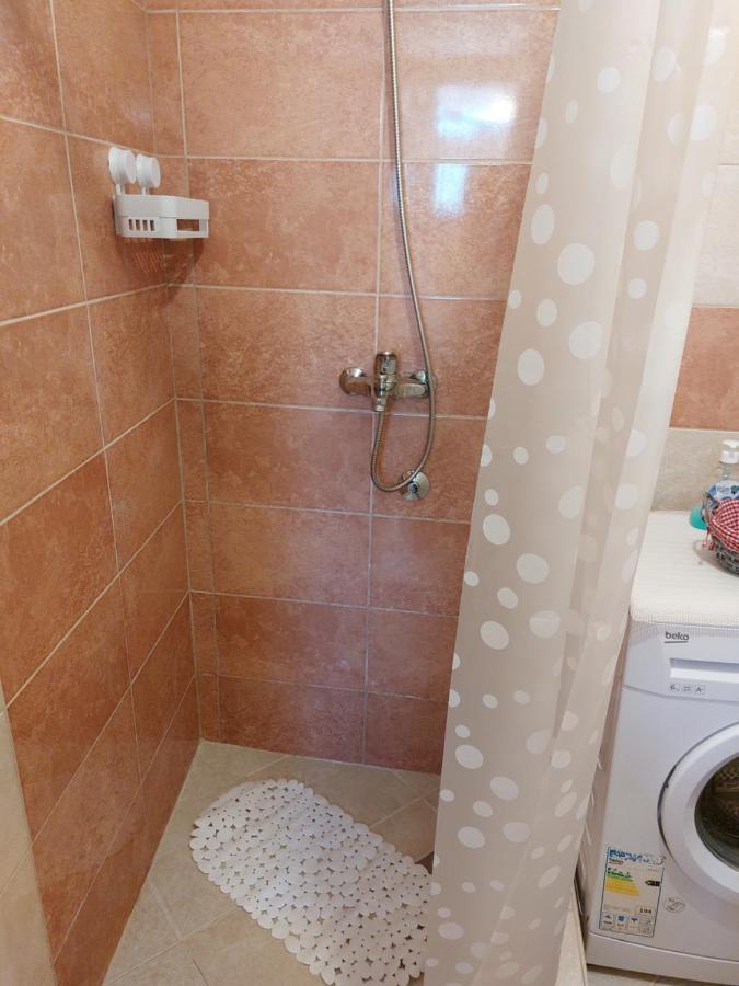 Ljubovic Apartman พอดโกริกา ภายนอก รูปภาพ